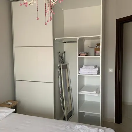 Apartament Pearl House Skg *