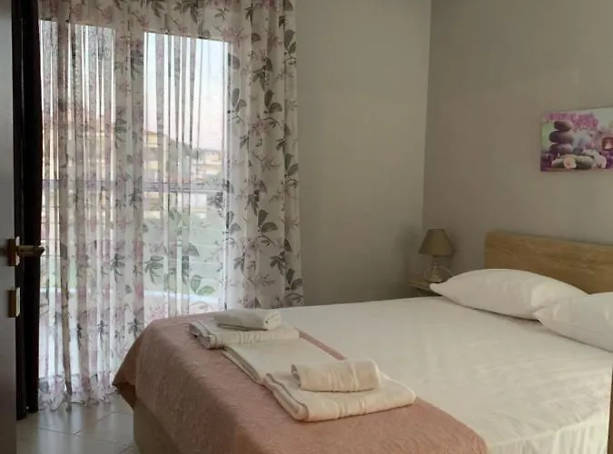 Appartamento Pearl House Skg Néoi Epivátai