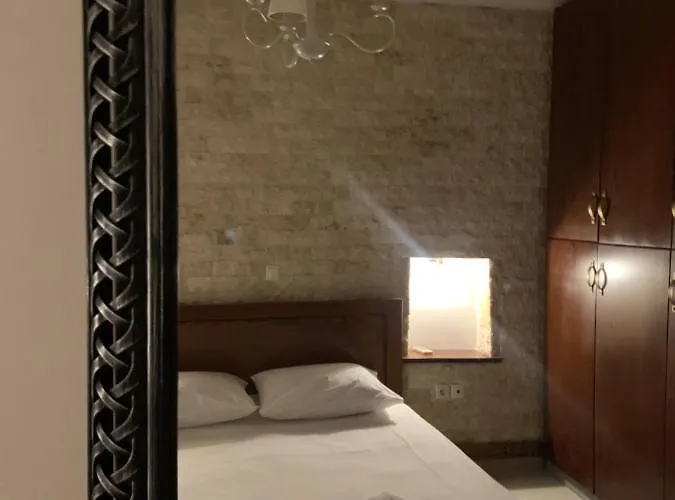 Pearl House Skg