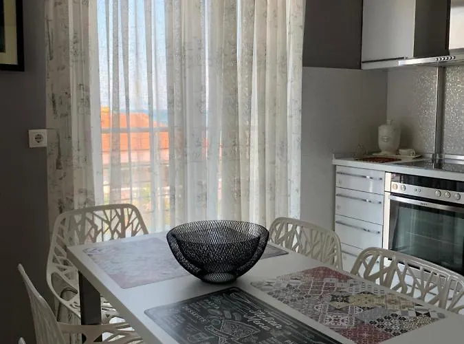 Pearl House Skg