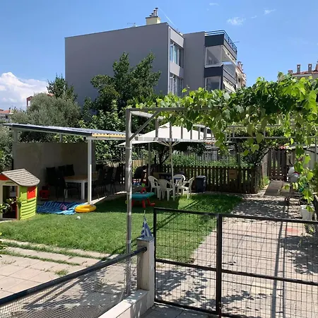 Pearl House Skg 네오이 에피바타이